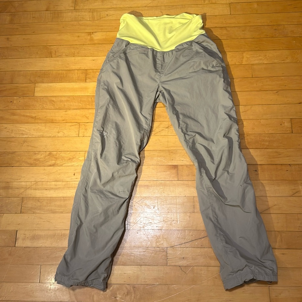 Relaxed fit, barely worn Arcteryx hiking/climbing pants.